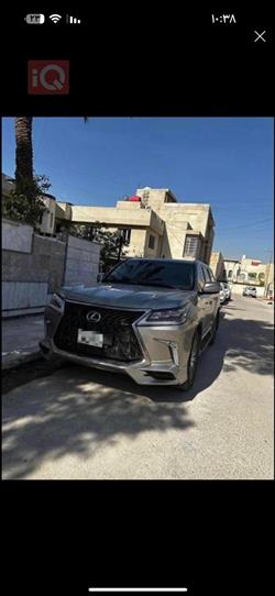 لێکزس LX